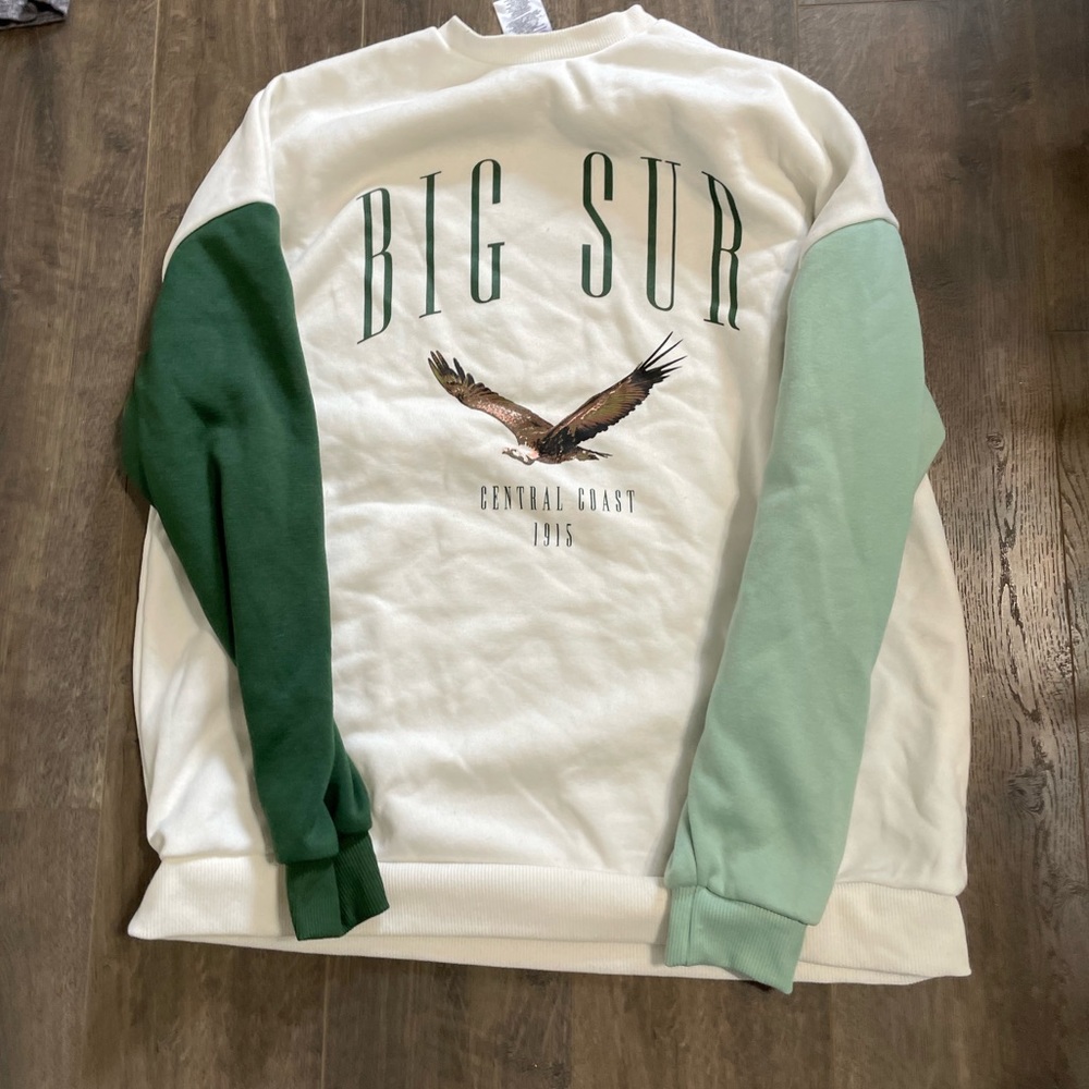 Sweatshirt